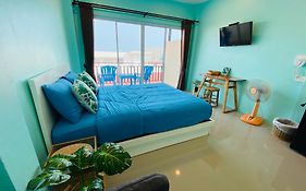Baan Ta Long Beach Koh Larn